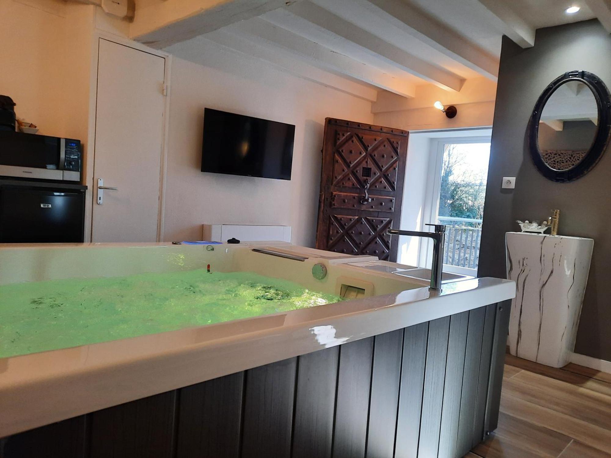 Hotel Charme Au Fil De L'Eau Vendieres Zewnętrze zdjęcie