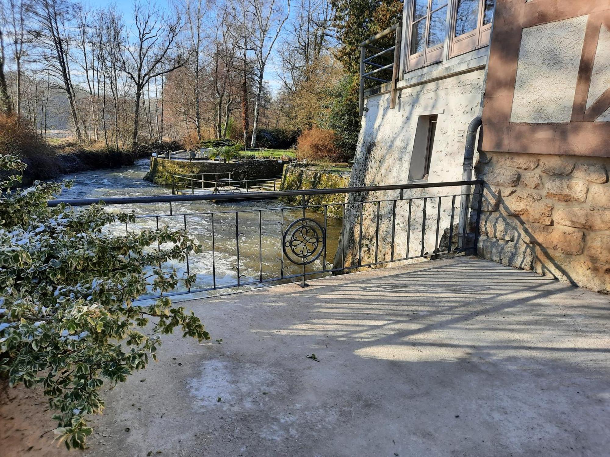 Hotel Charme Au Fil De L'Eau Vendieres Zewnętrze zdjęcie